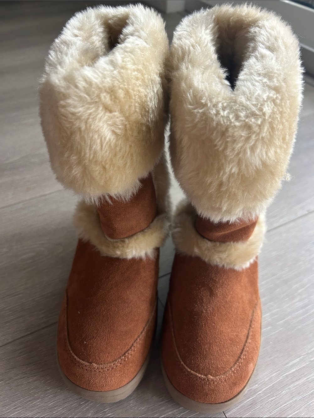 Style & Co. Chestnut Brown Suede Winter Boots with Cream Faux Fur Cuff